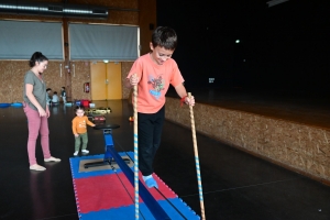 Saint-Maurice-de-Lignon : le cirque pour créer du lien entre parents et enfants