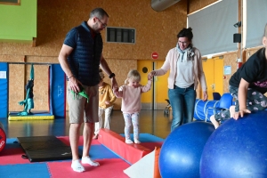 Saint-Maurice-de-Lignon : le cirque pour créer du lien entre parents et enfants