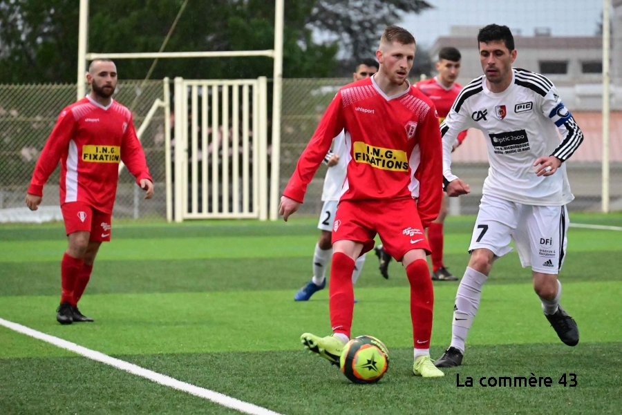 Foot D1 écrasante Victoire De Monistrol 2 Contre Brioude 2 La Commère 43 0765