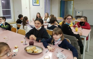 Monistrol-sur-Loire : le collège Notre-Dame-du-Château, l&#039;ami du petit-déjeuner