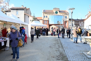 Retournac : le marché de Noël est en place ce dimanche dans le bourg