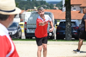 Pétanque : 128 doublettes au départ, 16 qualifiées au Régional de Sainte-Sigolène