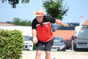 Pétanque : 128 doublettes au départ, 16 qualifiées au Régional de Sainte-Sigolène