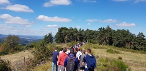 Yssingeaux : l&#039;ascension du Montpinoux comme intégration pour les lycéens de Saint-Gabriel