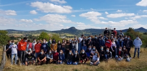 Yssingeaux : l&#039;ascension du Montpinoux comme intégration pour les lycéens de Saint-Gabriel