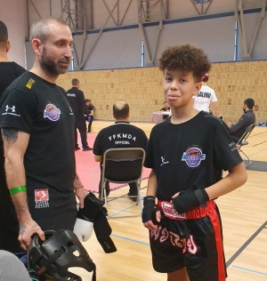 Kick-boxing : Ayoub Bouissane de l&#039;Athlétic-Club du Puy champion, Guy Bizimana vice-champion