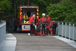 Pompiers de la Loire et de la Haute-Loire sur un entraînement périlleux à Yssingeaux et Grazac