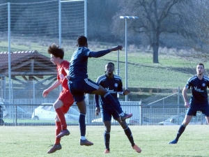 Foot, R1 : le Velay FC maitrise la 1ère mi-temps et assure une victoire convaincante