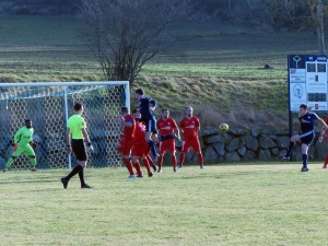 Foot, R1 : le Velay FC maitrise la 1ère mi-temps et assure une victoire convaincante