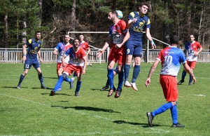 Foot, coupe : Sucs et Lignon poussif contre Montfaucon-Montregard