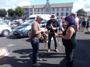 Fay-sur-Lignon : une centaine d&#039;exposants au vide-grenier