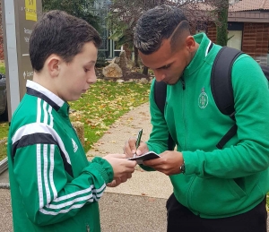 Saint-Pal-de-Mons : quatre jeunes rencontrent les footballeurs de l&#039;ASSE