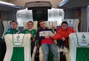 Saint-Pal-de-Mons : quatre jeunes rencontrent les footballeurs de l&#039;ASSE