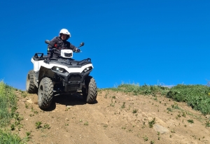 Rando en quad, snack, canoë, Tour de France : l’été animé avec Loisirs Location des Sucs