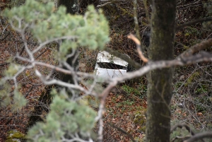 Saint-Julien-du-Pinet : des déchets jetés par-dessus le viaduc sur la voie verte