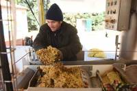 Bas-en-Basset : on se presse au camion pour transformer ses pommes en jus