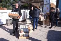 Bas-en-Basset : on se presse au camion pour transformer ses pommes en jus