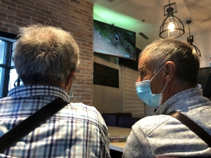 Monistrol-sur-Loire : les supporters de Jordan Sarrou ensemble devant la télé pour l&#039;encourager