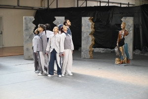 Monistrol-sur-Loire : l&#039;usine JTTI transformée en salle de danse pour le spectacle de Jade Janisset