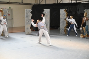 Monistrol-sur-Loire : l&#039;usine JTTI transformée en salle de danse pour le spectacle de Jade Janisset