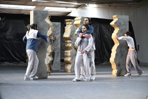 Monistrol-sur-Loire : l&#039;usine JTTI transformée en salle de danse pour le spectacle de Jade Janisset