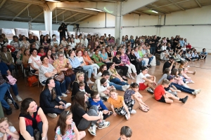 Monistrol-sur-Loire : l&#039;usine JTTI transformée en salle de danse pour le spectacle de Jade Janisset