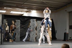 Monistrol-sur-Loire : l&#039;usine JTTI transformée en salle de danse pour le spectacle de Jade Janisset