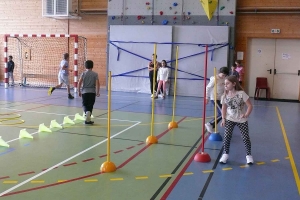 Grazac : les écoliers apprennent à manier le ballon rond