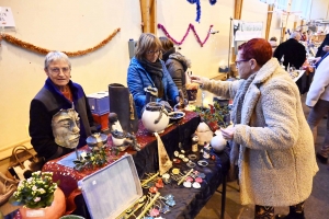 Bas-en-Basset : 63 exposants sont installés au marché de Noël au gymnase