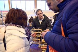 Bas-en-Basset : 63 exposants sont installés au marché de Noël au gymnase