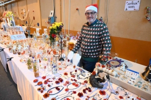 Bas-en-Basset : 63 exposants sont installés au marché de Noël au gymnase