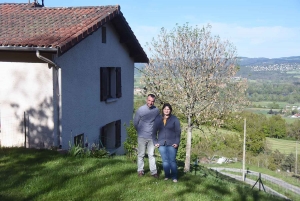 Bas-en-Basset : un couple ouvre un gîte au pied du château de Rochebaron