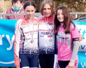 Les jeunes vététistes de l&#039;UCPV combatifs au cyclo-cross