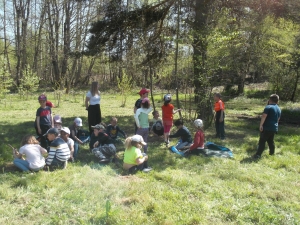 Lapte : classe en pleine nature pour des élèves de l&#039;école du Petit Suc