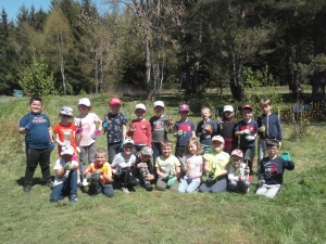 Lapte : classe en pleine nature pour des élèves de l&#039;école du Petit Suc