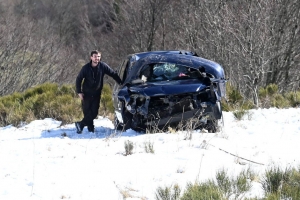 Une voiture plonge dans un ravin : un dépannage exceptionnel dans le Mézenc (vidéo)