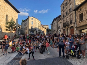 Saint-Julien-Chapteuil : le mercredi, c&#039;est chaud dans la rue Chaussade