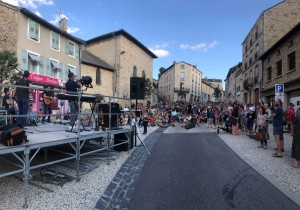 Saint-Julien-Chapteuil : le mercredi, c&#039;est chaud dans la rue Chaussade