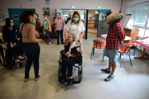 Yssingeaux : de la médiation animale à l&#039;hôpital Jacques-Barrot pour la Semaine bleue