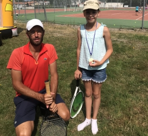 Une première fête du tennis à Montfaucon sous le soleil