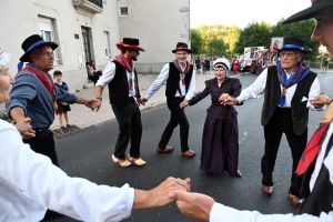 Dunières : les classes en 2 ont illustré un fait marquant de leur année de naissance (vidéo)