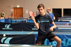 Yssingeaux : Adrien Lebrat remporte le tournoi de tennis de table à domicile