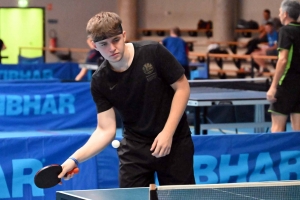 Yssingeaux : Adrien Lebrat remporte le tournoi de tennis de table à domicile