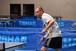 Yssingeaux : Adrien Lebrat remporte le tournoi de tennis de table à domicile