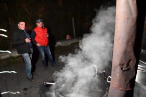 Monistrol-sur-Loire : un feu de joie à &quot;La Roue&quot; (vidéo)