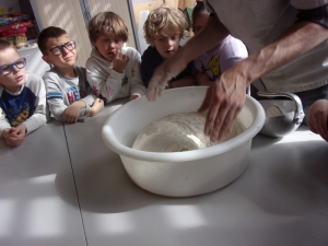 Yssingeaux : un fournil de boulanger installé à l&#039;école Jean-de-la-Fontaine