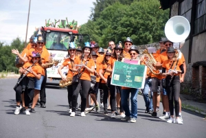 Riotord : les mondes de Disney traversent les rues du village (vidéo)