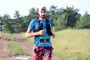 Samuel Tauleigne et Charline Jacquin ex-aequo après 100 km de course à la Backyard