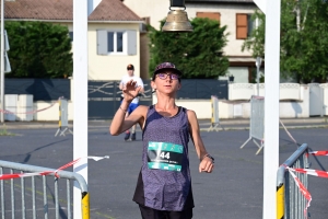 Samuel Tauleigne et Charline Jacquin ex-aequo après 100 km de course à la Backyard