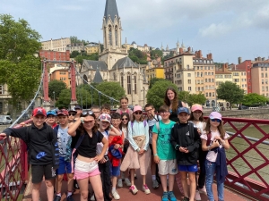 Montfaucon-en-Velay : les écoliers de Saint-Joseph arpentent les rues de Lyon